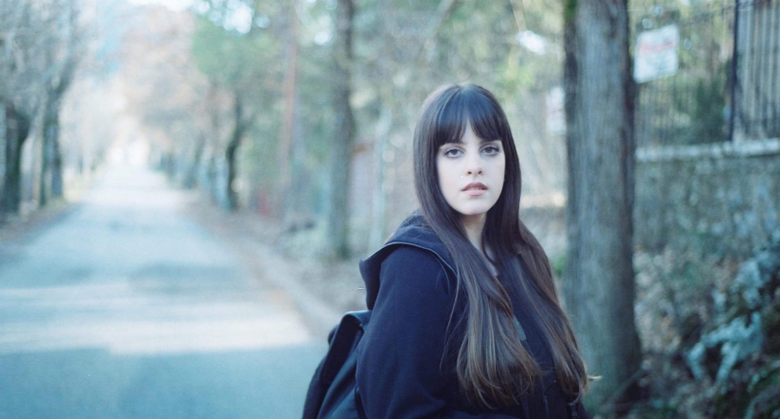 Retrato de mujer en un bosque